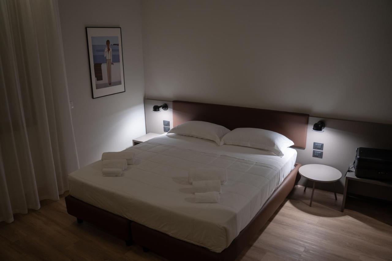 Hotel Orientale Brindisi Zimmer foto